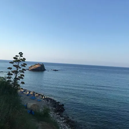 Latchi Flat Apartment