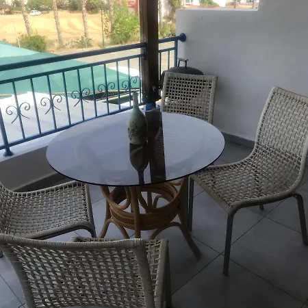 Apartman Latchi Flat *