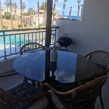 Latchi Flat Apartman Polis